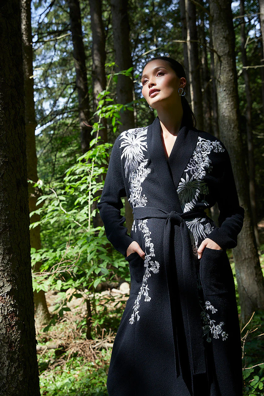Cashmere Floral Embroidered Robe - Image 5