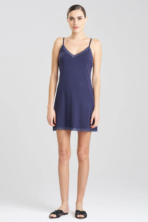 Feathers Essentials Chemise