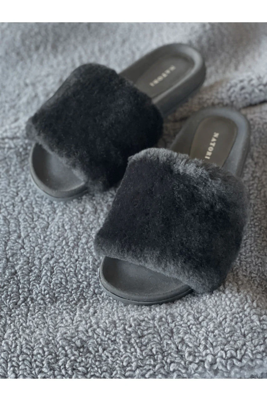 Habit Genuine Shearling Slide - Image 4