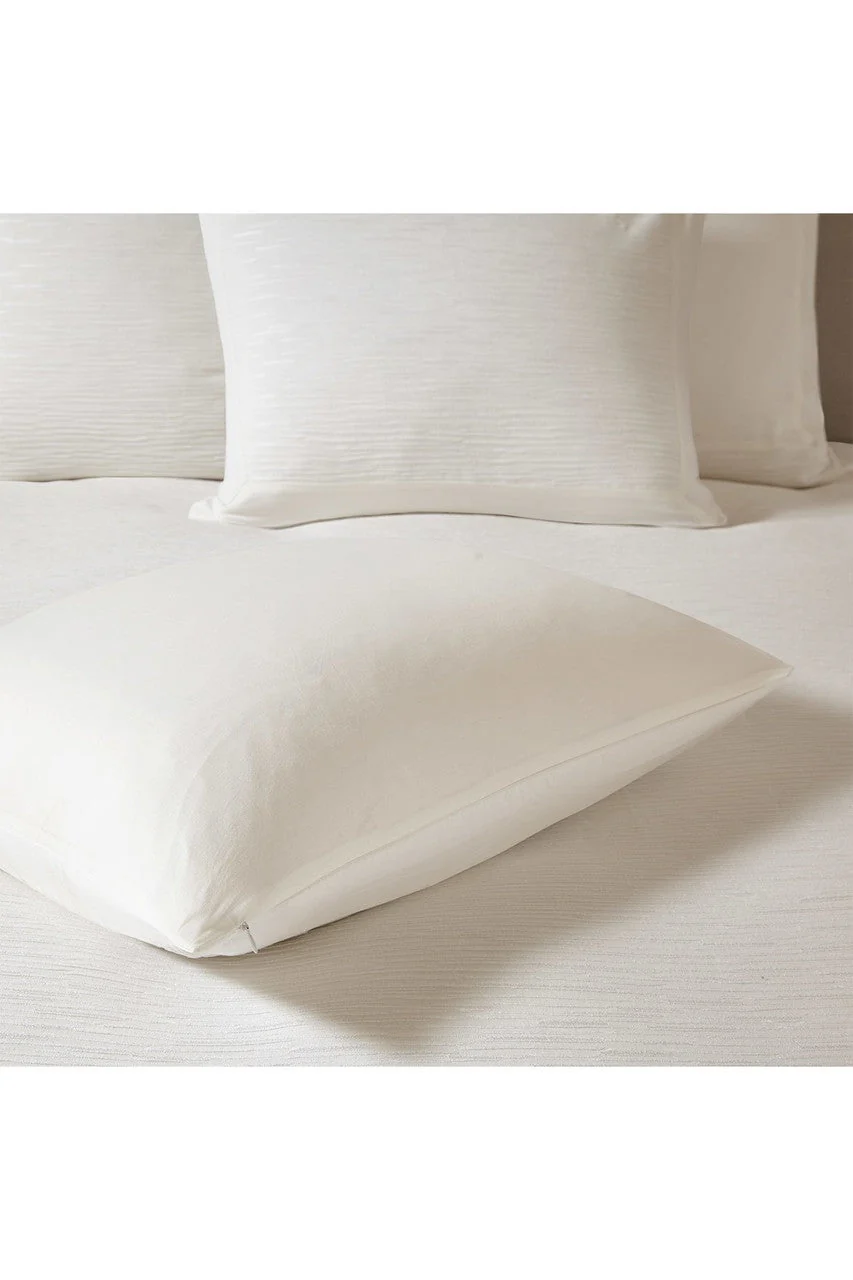 Hanae White Comforter Set - Image 3