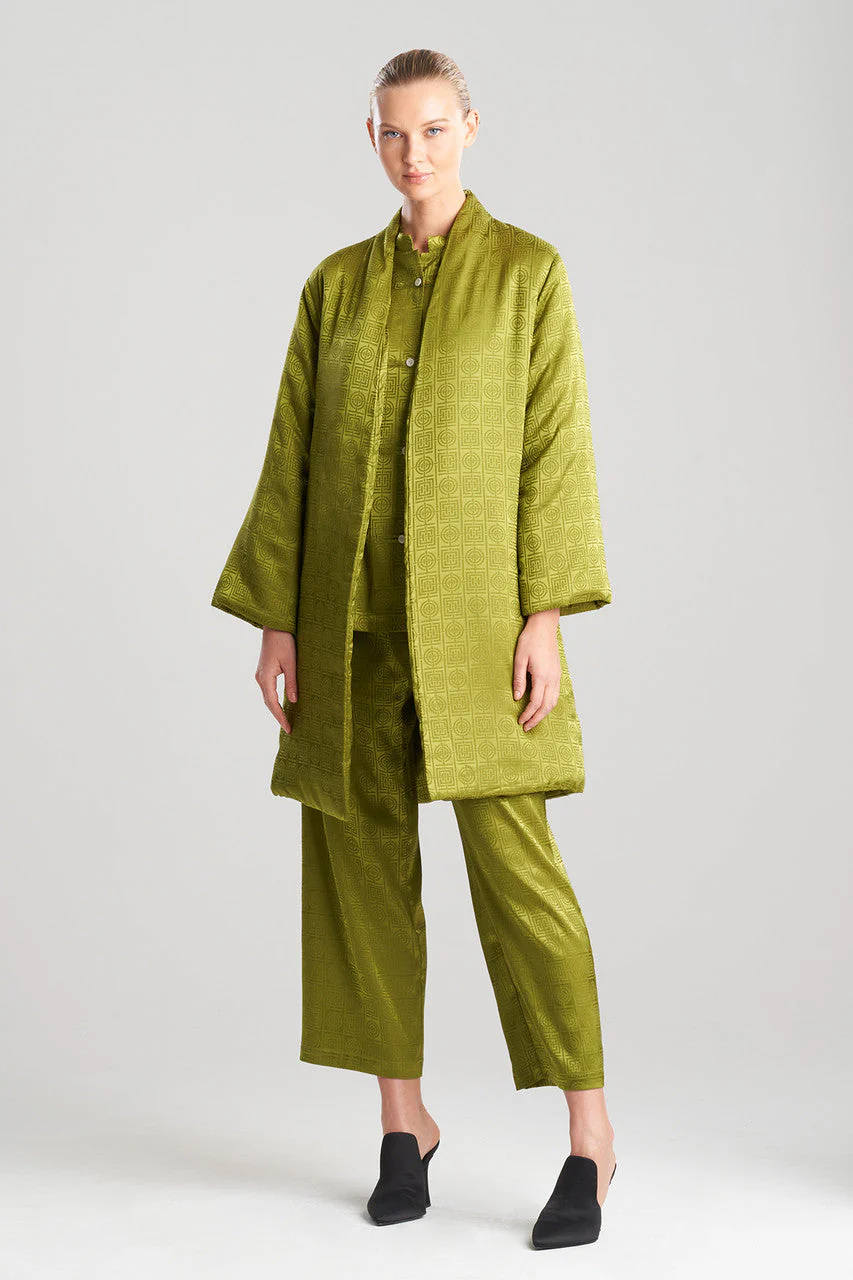 Infinity Jacquard Short Puffer Robe - Image 3