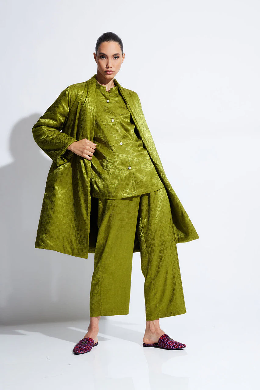 Infinity Jacquard Short Puffer Robe - Image 5