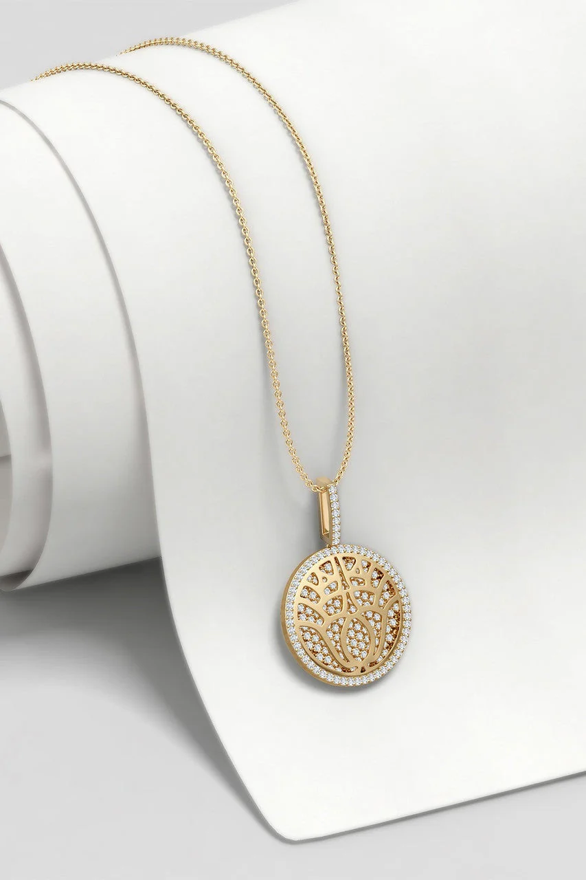 Kamon 14k Overlapping Diamond Pendant Necklace