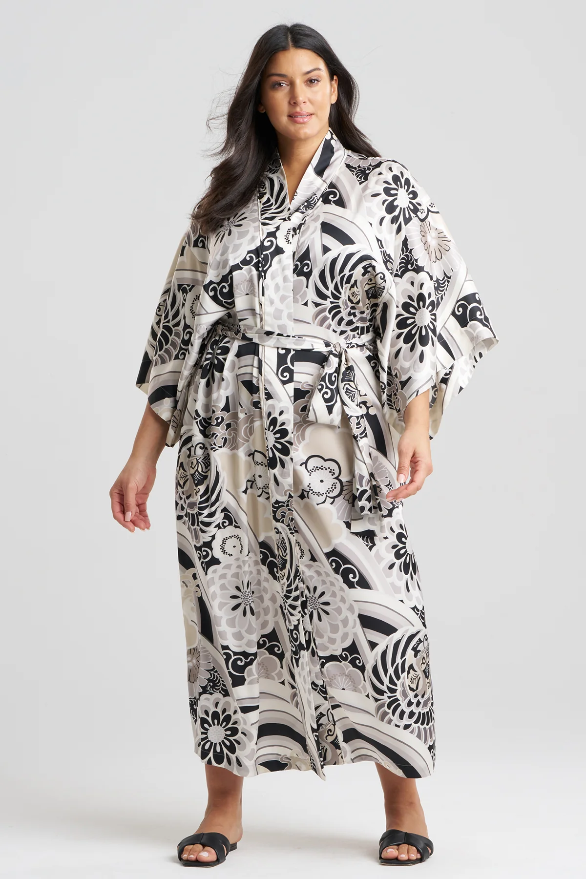 Medallion Robe - Image 4