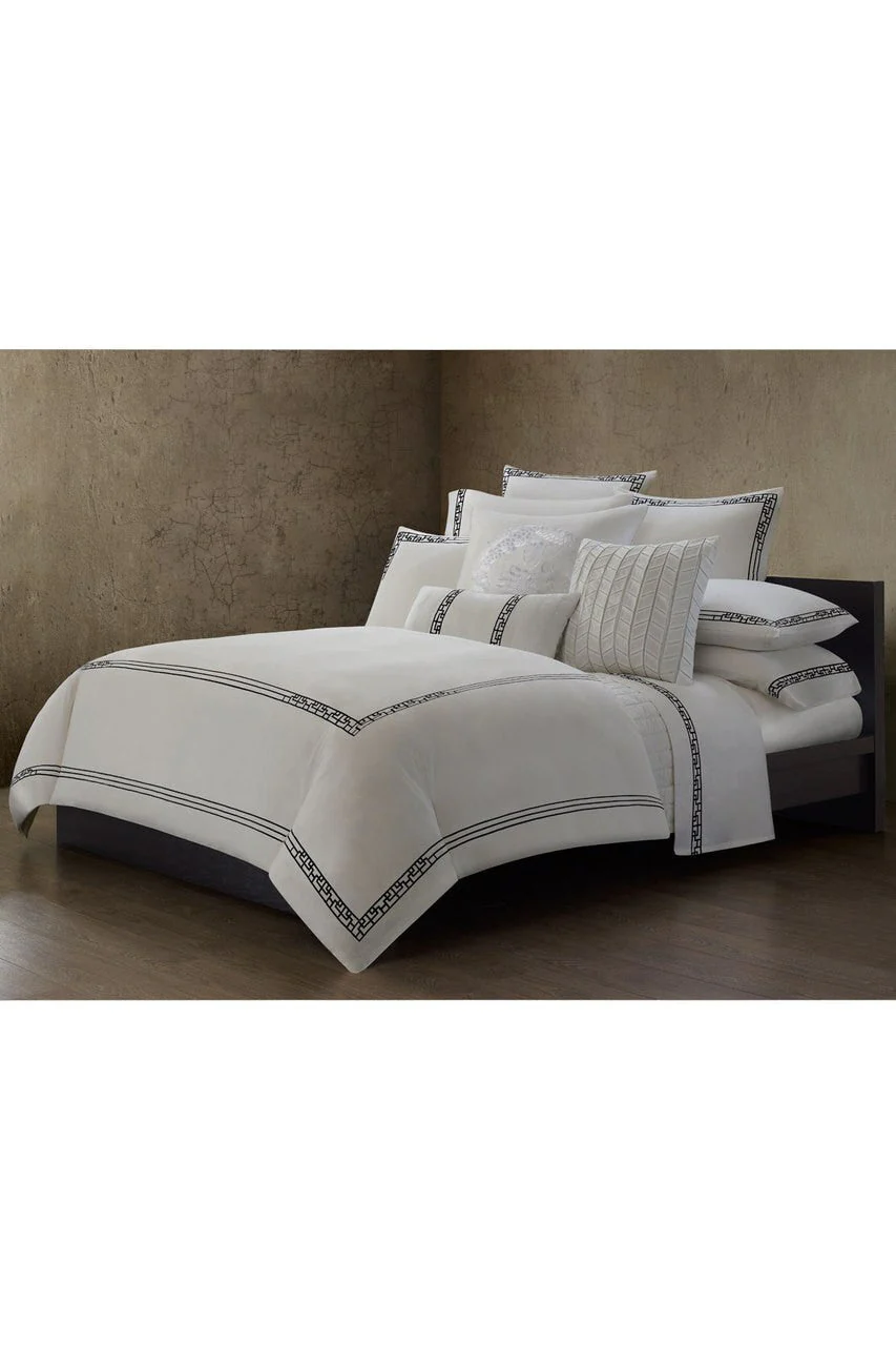 Ming Fretwork White/Black Pillow Case - Image 2