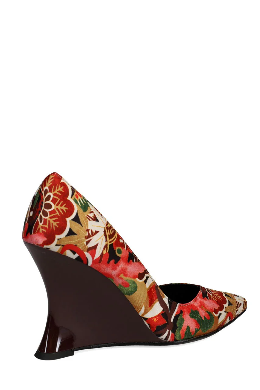 Nori Ikebana Silk Wedge Pump - Image 4