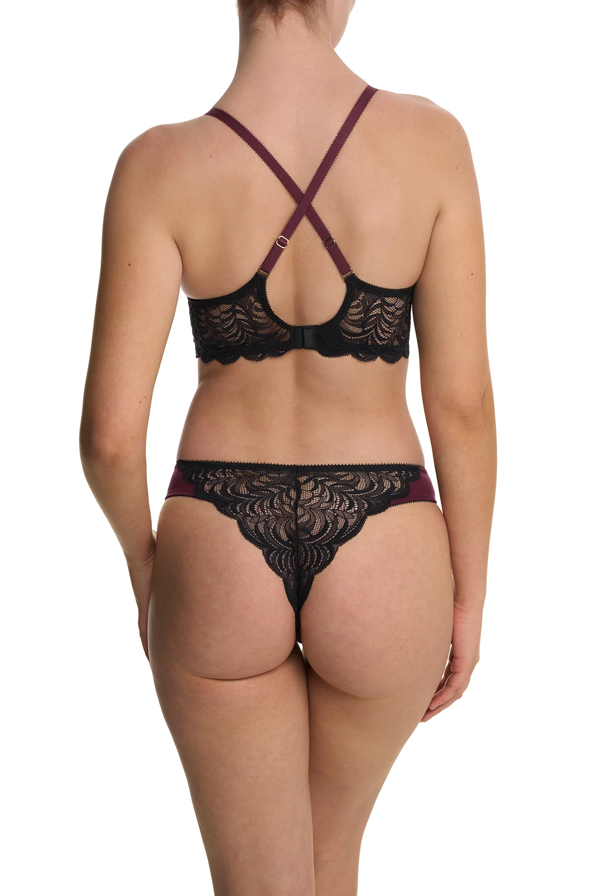 Persuasion Convertible Plunge T-Shirt Bra - Image 13