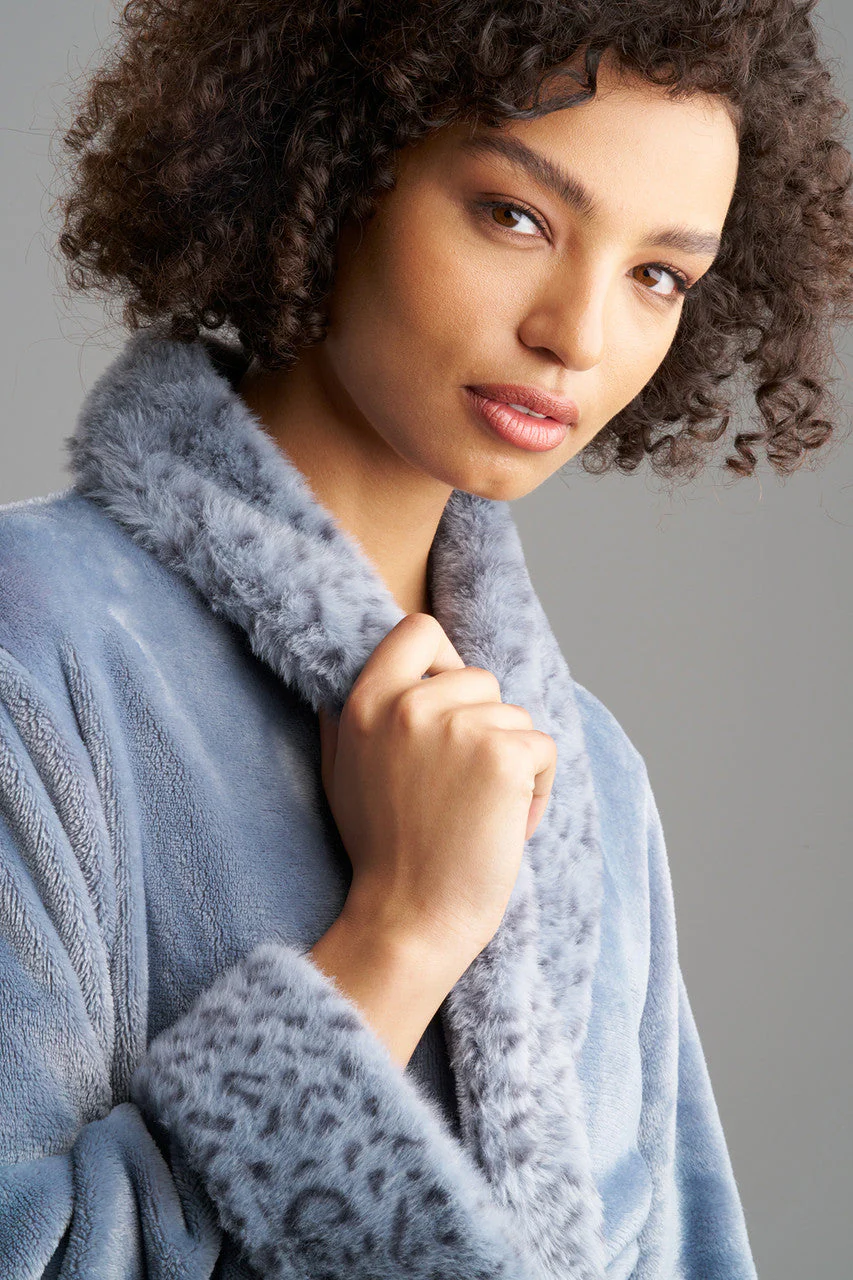 Plush Lynx Robe - Image 3