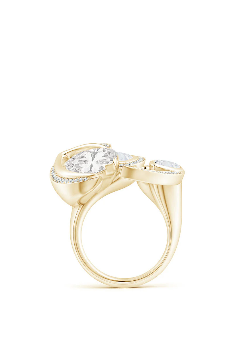 Runway Collection Sumi White Topaz and Diamond Gold Statement Ring - Image 4