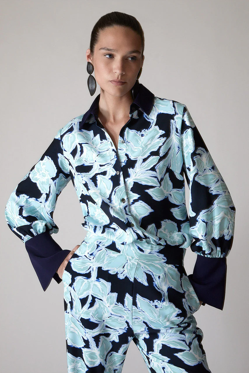 Shibori Floral - Fluid Crepe Top - shibori blue - Image 4