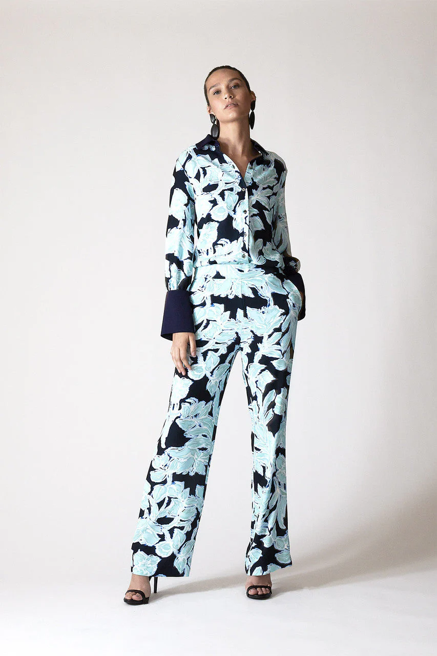 Shibori Floral - Fluid Crepe Top - shibori blue - Image 5