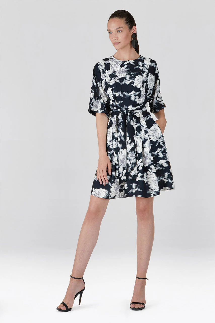 Tie-Dye Floral - Fluid Crepe Pleated Dress - black with white - Image 2