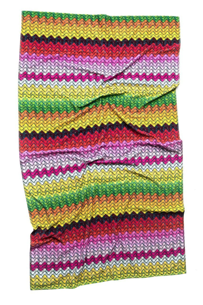 Waves Beach Towel - Image 2