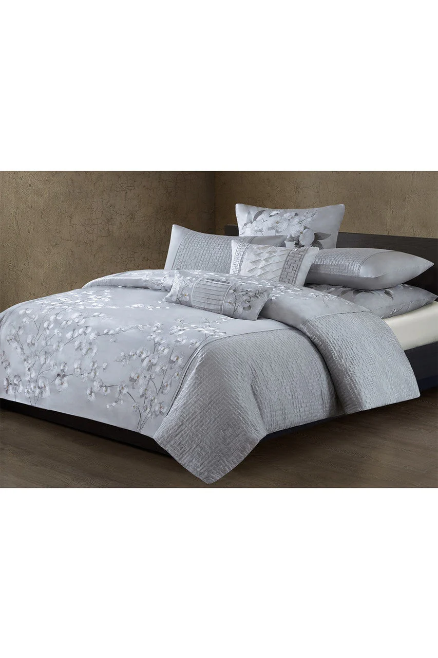 White Orchid Quilted Embroidery Duvet Cover - Image 3