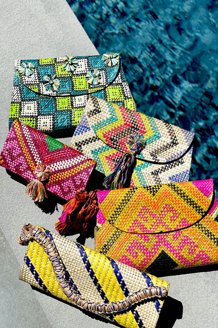 Woven Diamond Print Clutch - Image 3